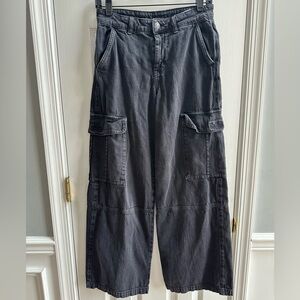 American Eagle High Rise Baggy Wide Leg Cargo Jeans Womens Size 2 Charcoal